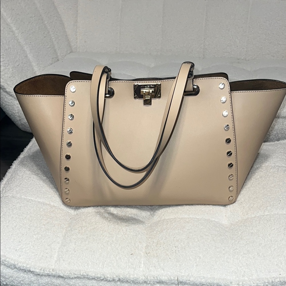 NWOT Karl Lagerfeld Pale Pink Tote with Studs and Structured Design